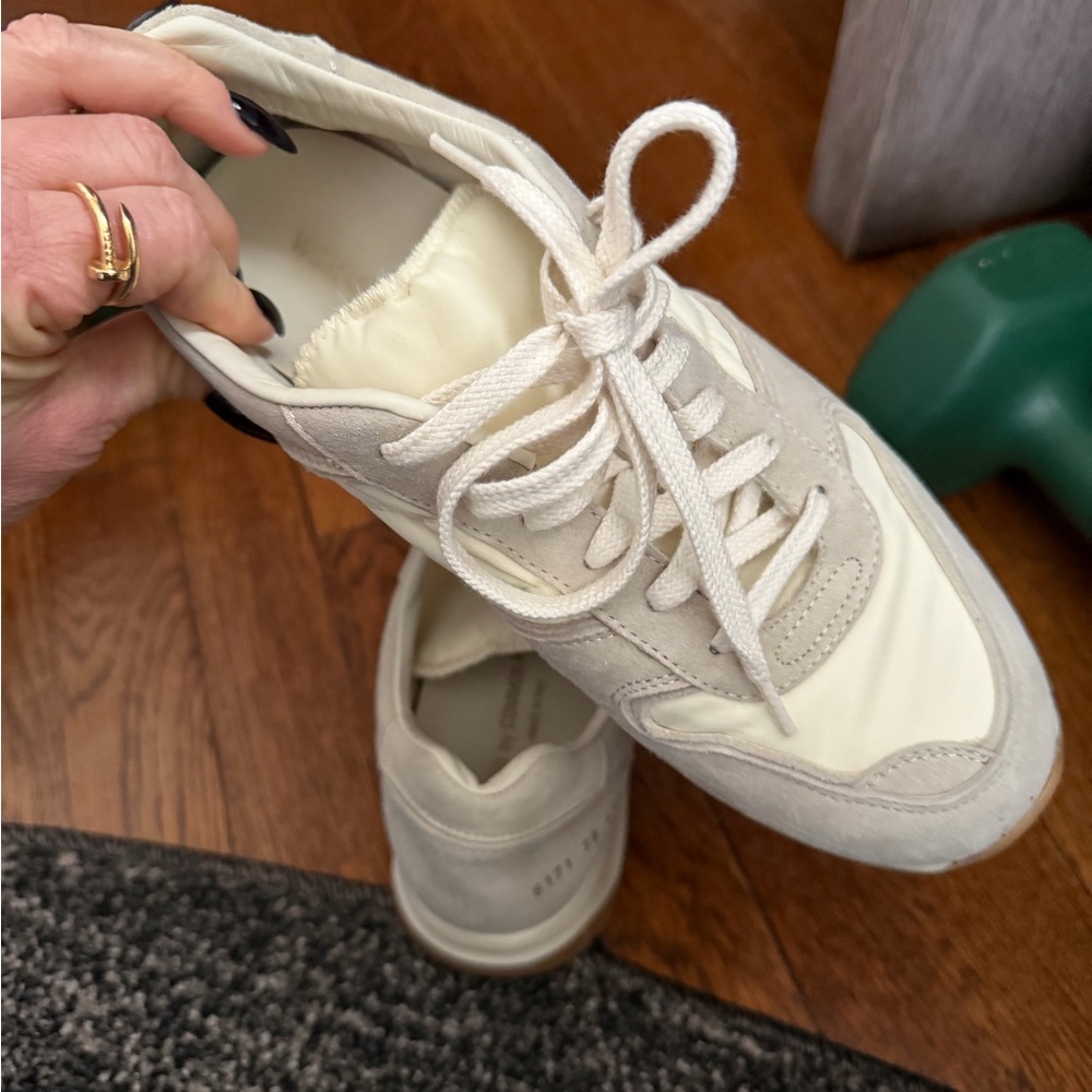 Common Projects Sneaker - Picture 5 of 6